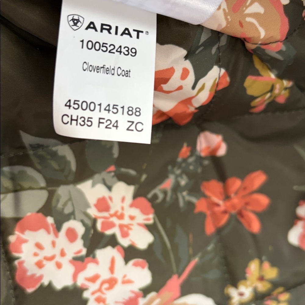 Ariat NWOT cloverfield coat! The color is called earth! - Picture 5 of 13